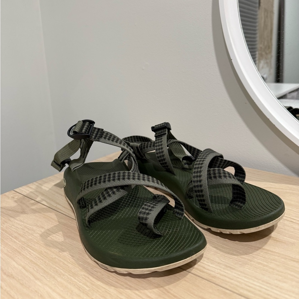 Womens Chaco sandals - Picture 2 of 7